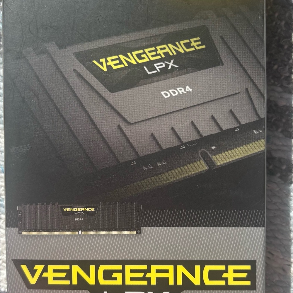 Corsair Vengeance LPX DDR4 RAM - Black and Yellow